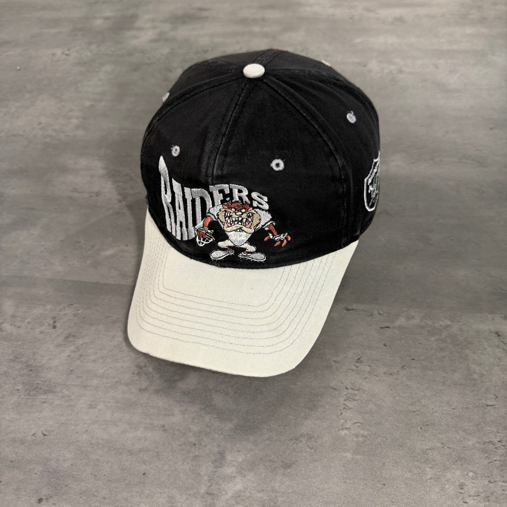 Vintage Raiders Snapback Hat Black Grey Taz Looney Tunes Style NFL Cap Distress